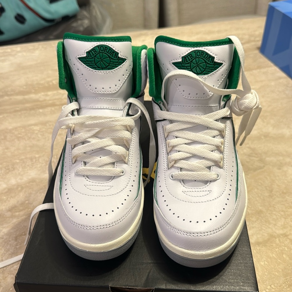 AIR JORDAN 2 RETRO